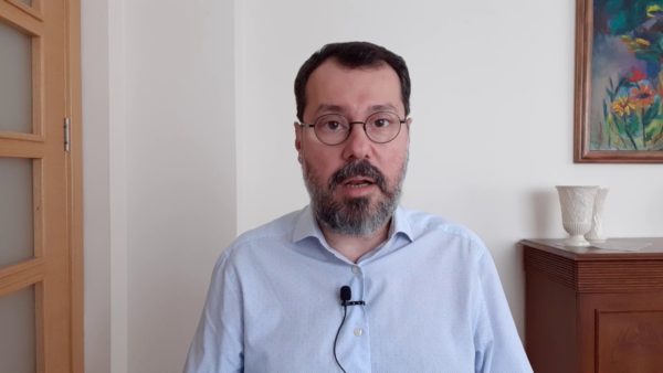 TÜRKİYE'DE YER YERİNDEN OYNAR.