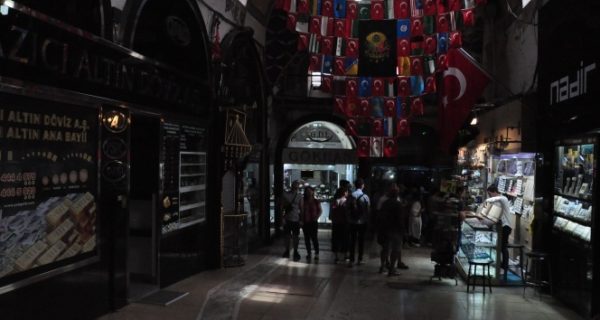 Kapalıçarşı karanlığa büründü