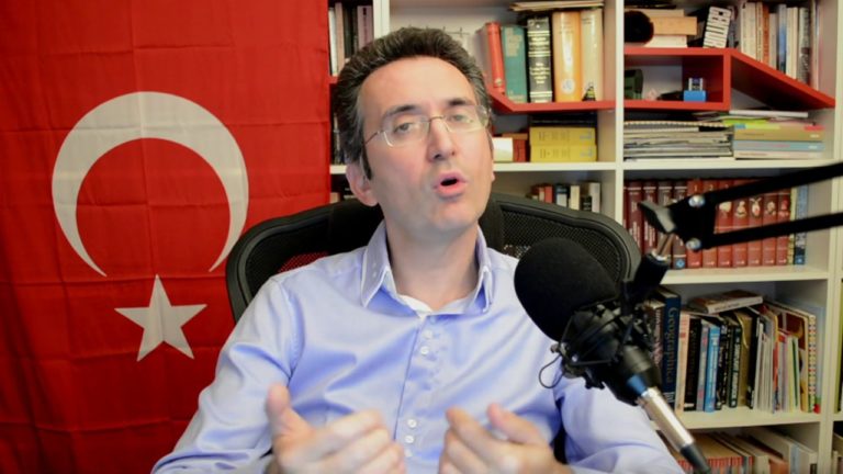 Altın Ne Olacak? Dolar Çıkarken Gram Altın Alınır mı?