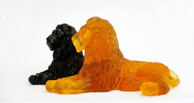 Çalışma alanlarına özel tasarlanan cam dekorasyon ürünleri beğeniye sunuluyor