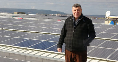 Fabrikanın çatısına kurduğu güneş enerjisiyle her ay 100 bin lira kazanıyor