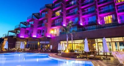 Kuşadası’nda 5 yıldızlı otel icralık oldu