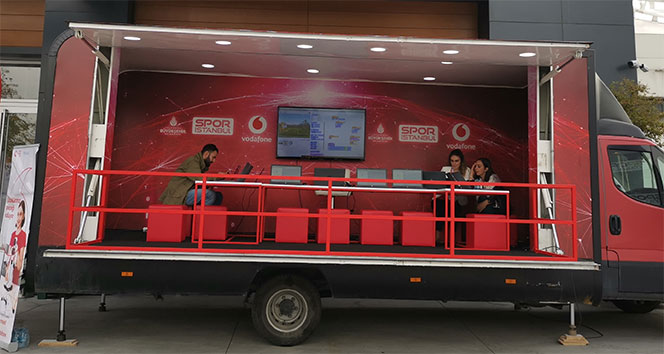 Vodafone Kodlama Minibüsü, 11 Ocak’ta İstanbul turuna çıkıyor