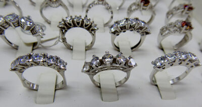 Gümüş altınla yarışıyor