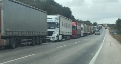 Hamzabeyli Sınır Kapısı’nda tır kuyruğu 23 kilometre