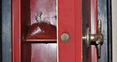 Dünyanın en pahalı baharatı çelik kasada saklanıyor