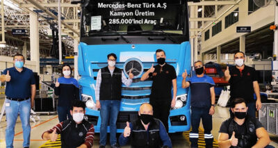 Mercedes-Benz Türk Aksaray Kamyon Fabrikası’nın 285 bininci kamyonu banttan indi