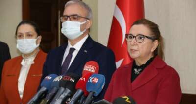 Ticaret Bakanı Pekcan: '1 milyon 300 bin esnafımızın 13 milyar lira kredisi Haziran sonuna kadar ertelendi'