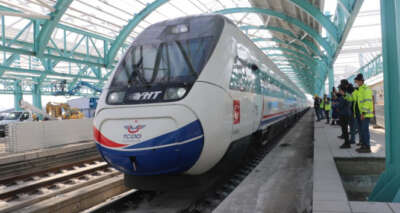 Yüksek Hızlı Tren ilk kez Sivas tren garında