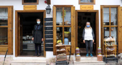 Bu sokaktaki tüm esnaf kadın