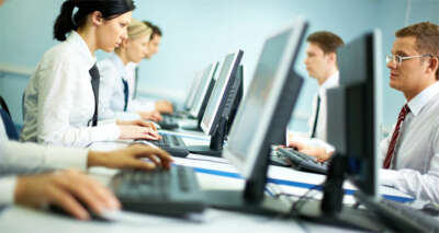 Ücretli çalışan sayısı aylık yüzde 0,5 arttı