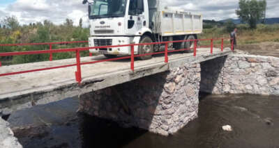 Kullanılamaz hale gelen köprü yeniden yapıldı
