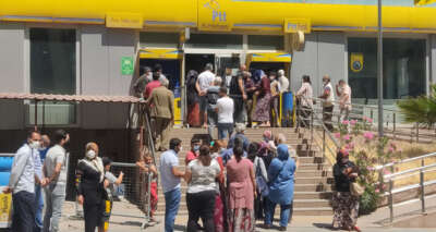 PTT'de maaş kuyruğu