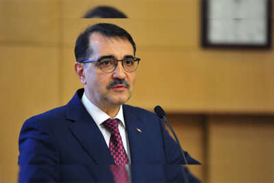 Bakan Dönmez: Ertuğrul Gazi FSRU Tesisim cuma günü açılacak