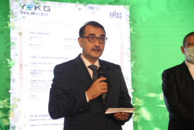 Bakan Dönmez: ‘Yenilenebilir enerji üreticilerimiz için yeni bir ihracat kapısı olacak’