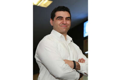 Küresel markaların pazarlama iletişimi stratejisi ve uygulamalarını ele aldılar