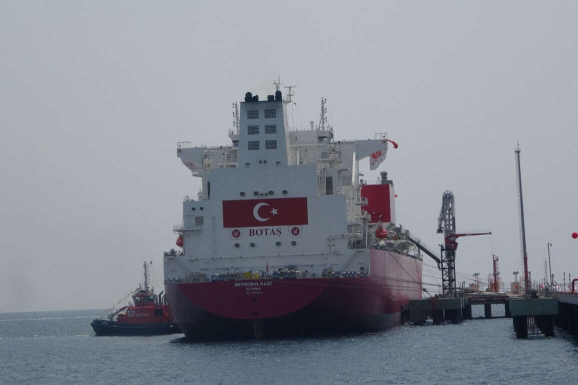 Türkiye'de bir ilk... FSRU gemisi Ertuğrul Gazi devreye alınıyor