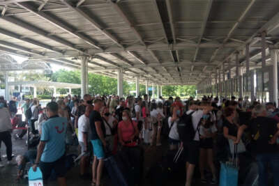 Antalya Havalimanı'nda turist yoğunluğu