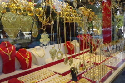 Diyarbakır’da kuyumcudan gençlere dijital para uyarısı