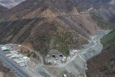 Türkiye’nin ve Avrupa’nın en büyük çift tüp karayolu tünelinin yüzde 91'i tamamlandı