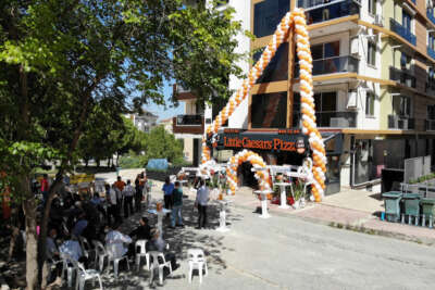 25 yıl sonra görevinden istifa edip memleketinde yatırım yaptı