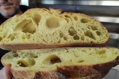 Şeker hastaları için zerdeçallı ekmek üretti, taleplere yetişemiyor