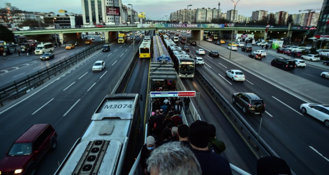 İstanbul'da toplu ulaşıma zam teklifi oy çokluğuyla reddedildi