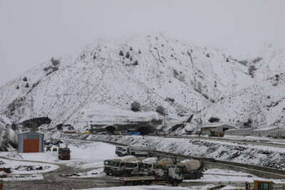 Sünebeli Geçidinde 5,2 kilometre uzunluğundaki iki tünelin yüzde 72’si tamamlandı