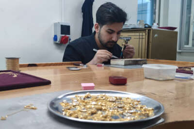 5 milyon liralık altın kanalizasyona akıyor