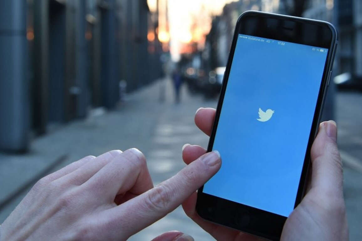 Twitter kullanıcı sayısı ve gelirini artırdı