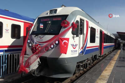 Bakan müjdeyi verdi, Diyarbakır-Batman arasında konforlu yeni tren sefere başladı