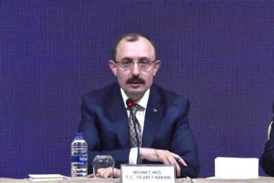 Bakan Muş: “Türkiye dün bir günde 1 milyar 956 milyon dolar ihracat yaptı”