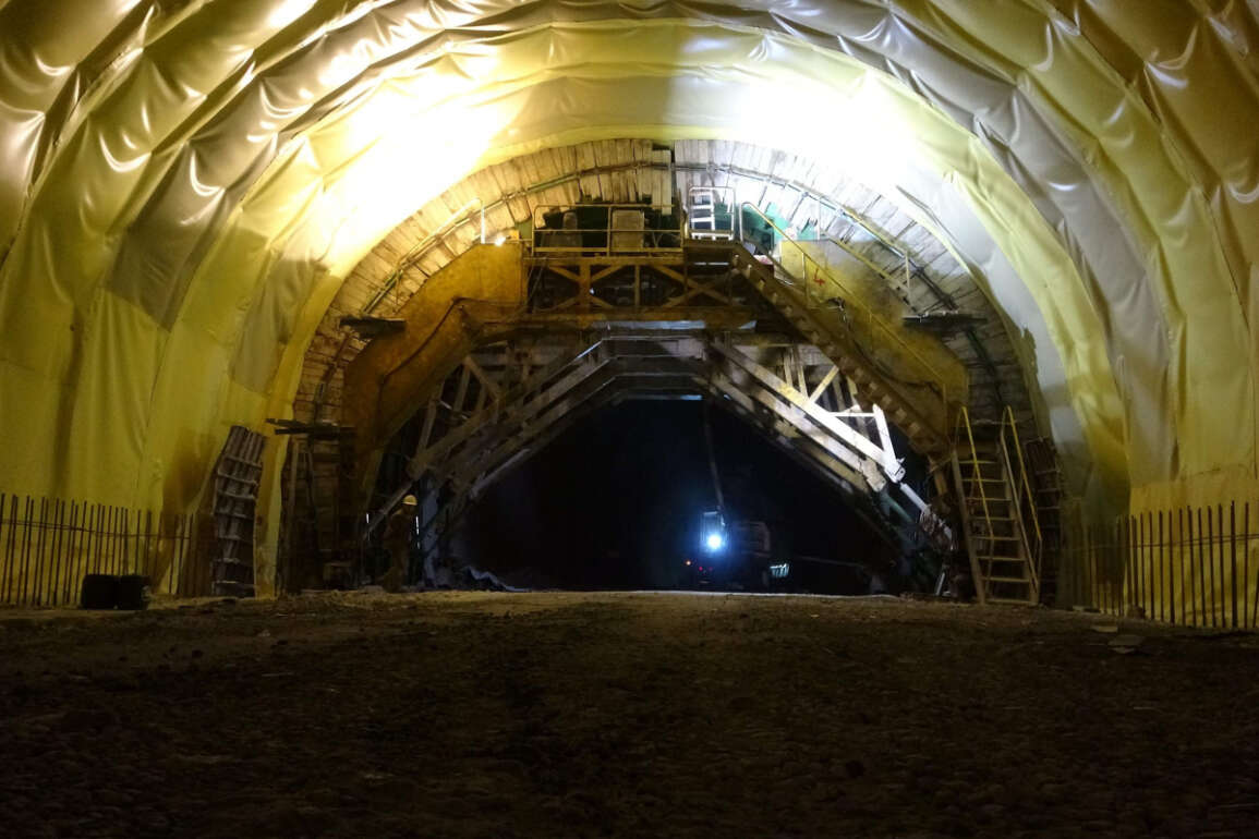 Yıl sonunda tamamlanması hedeflenen Zigana Tüneli’nde çalışmalar gece gündüz sürüyor