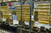 Altının gram fiyatının bin TL’nin altına gerilemesi kuyumcuları hareketlendi