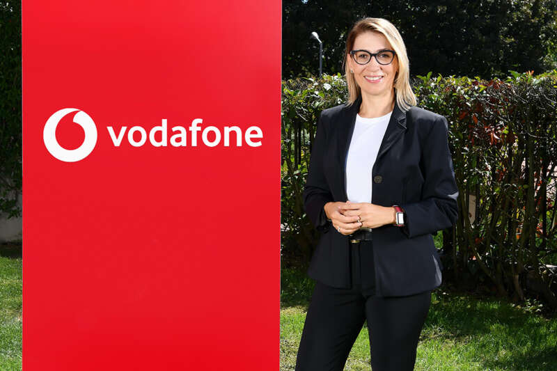 'Bu Atıklar Kod Yazıyor' projesine Vodafone mağazaları da dahil oluyor