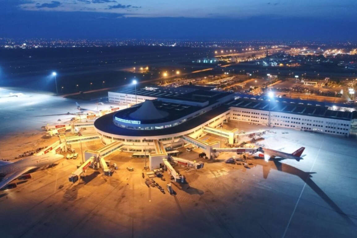 Antalya Havalimanı'nda pandemi sonrasının en yüksek rakamına ulaşıldı