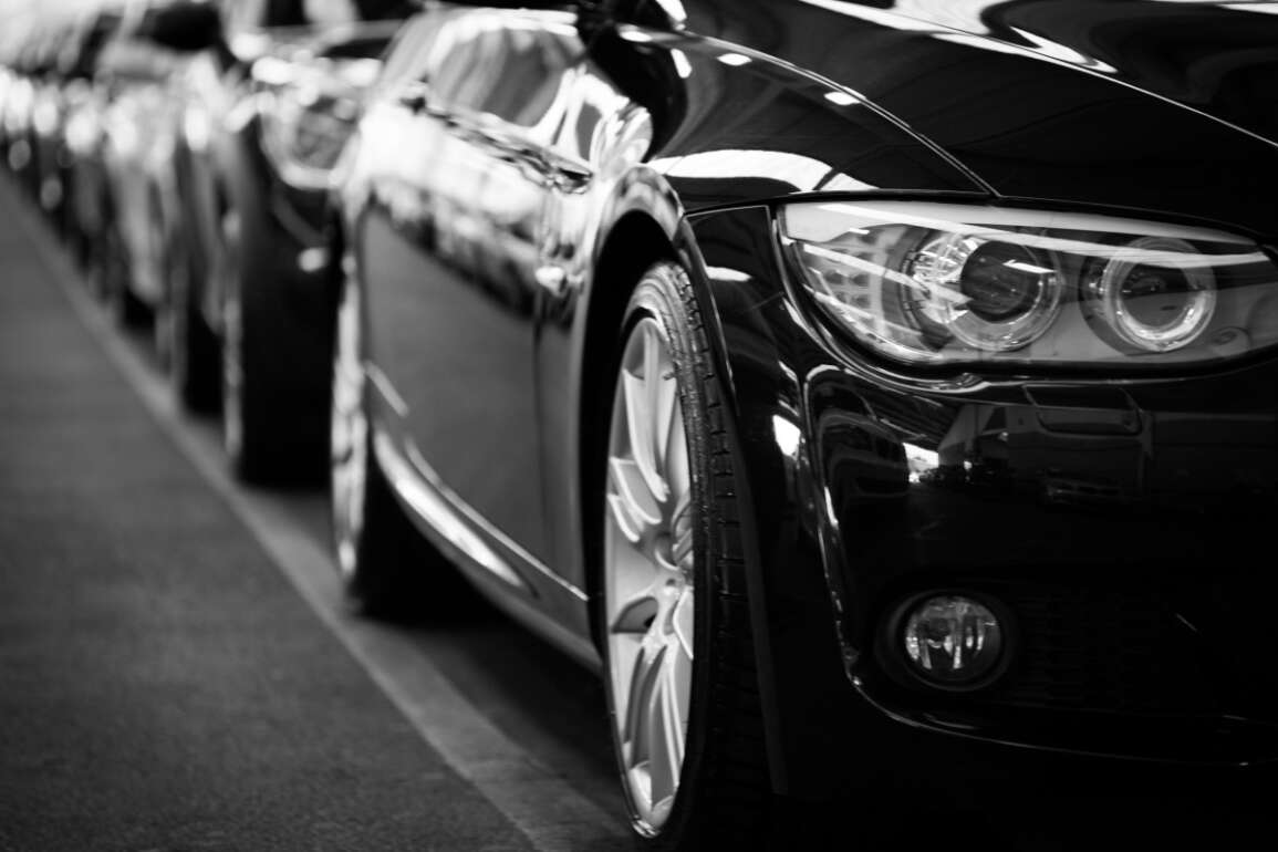 Otomobil ve hafif ticari araç satışları yüzde 9,3 geriledi