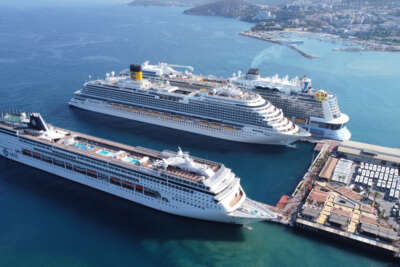 Kuşadası’na 3 dev gemi ile 8 bin 270 turist geldi