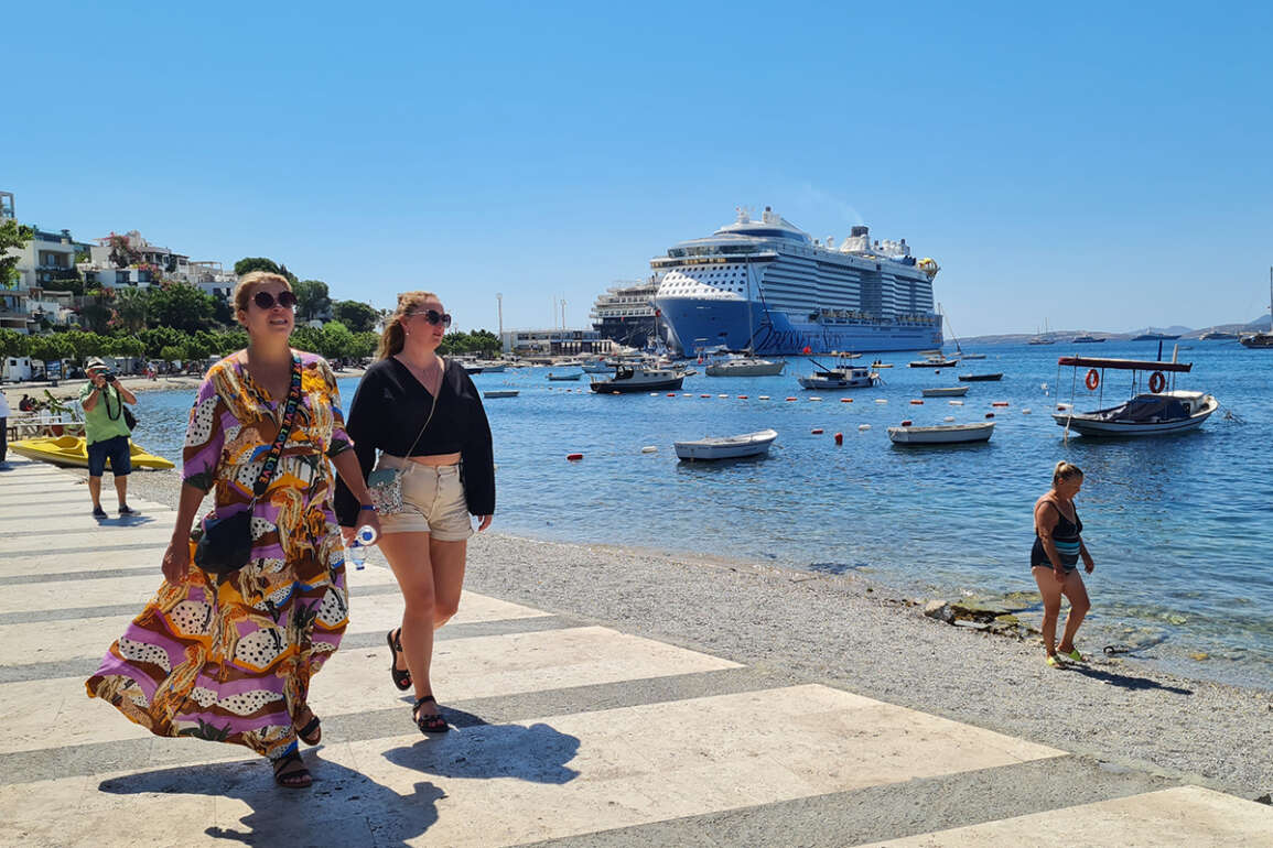Turizmci turist sayısı kadar kişi başı geliri de odağına aldı