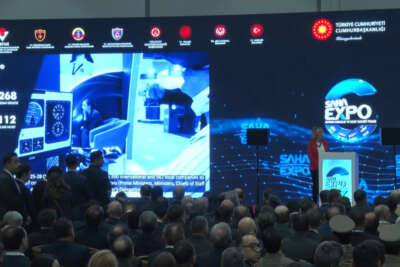 Bayraktar: “Savunma sanayii ihracatı bu yıl 4 milyar doları geçecek”