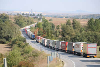 Gümrükte tüm zamanların tır çıkış rekoru kırıldı