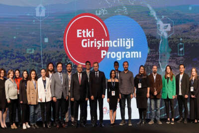 Vehbi Koç Vakfı ve Türkiye İş Bankası’nın Etki Girişimciliği Programı mezunlarını verdi