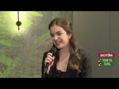 Moderatörümüz Eda Özdemir'den piyano eşliğinde harika bir stüdyo konseri | İçimizdeki Yetenekler